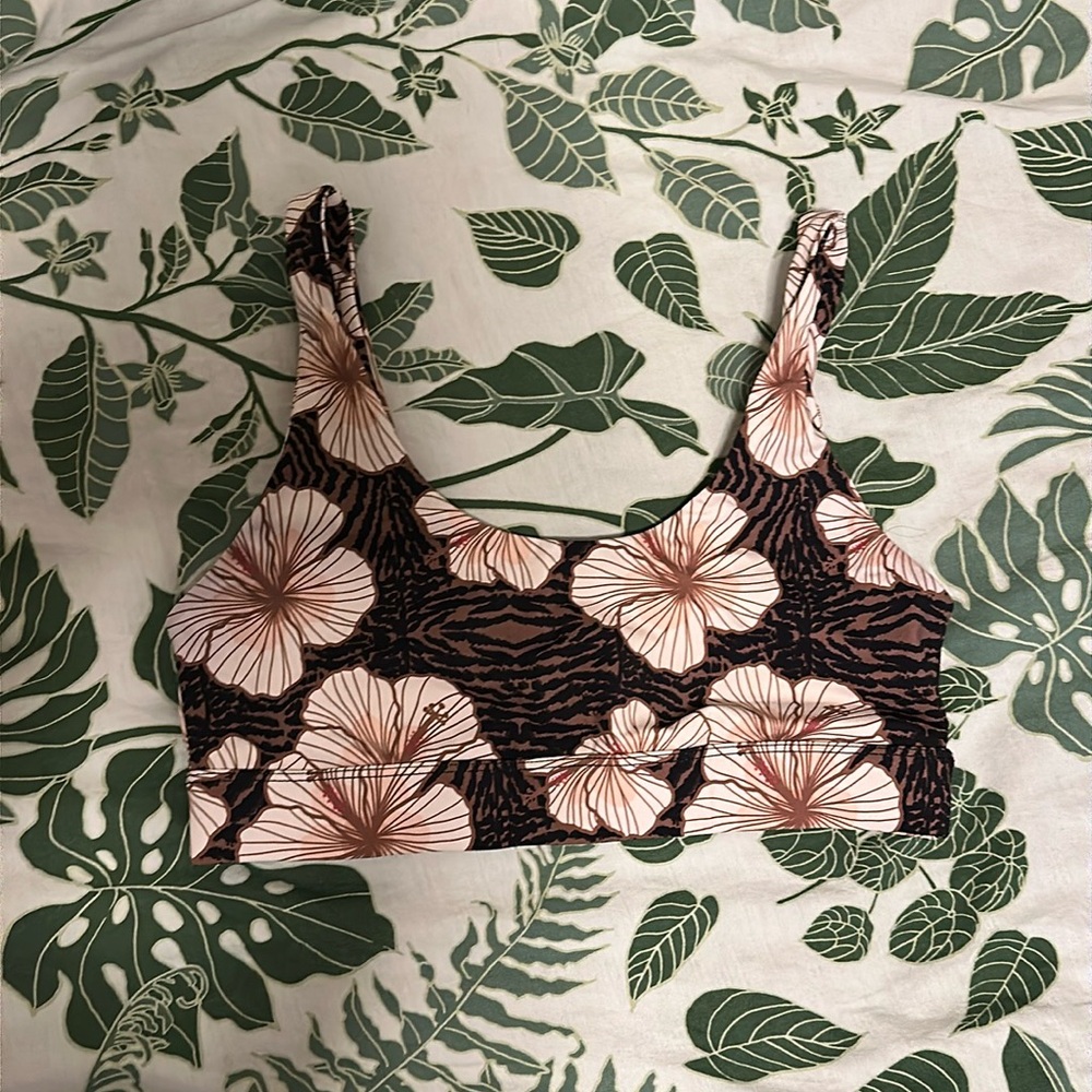 benoa sports bra